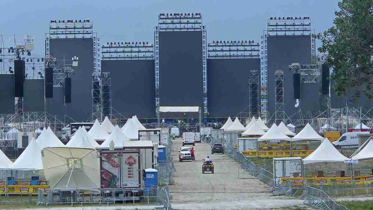 Spektakl na Hipodromu: pola milijuna fanova spremnih za Thompsonov povijesni koncert