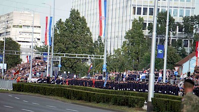 Il će se viti il nas neće biti!