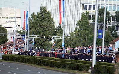 Il će se viti il nas neće biti!